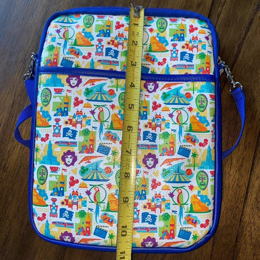🏰 Disneyland Padded Tablet Crossbody Bag